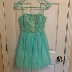 Seafoam Green Prom/Formal Dress Size 3